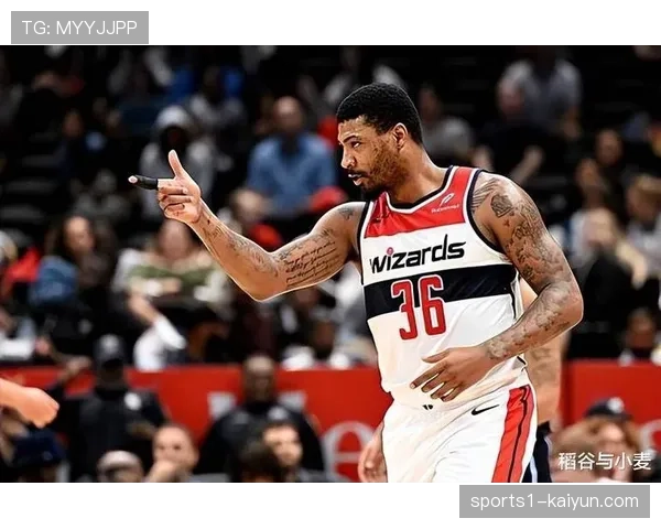 湖人新援艾顿斯马特融入防守体系季前赛展现韧性和潜力