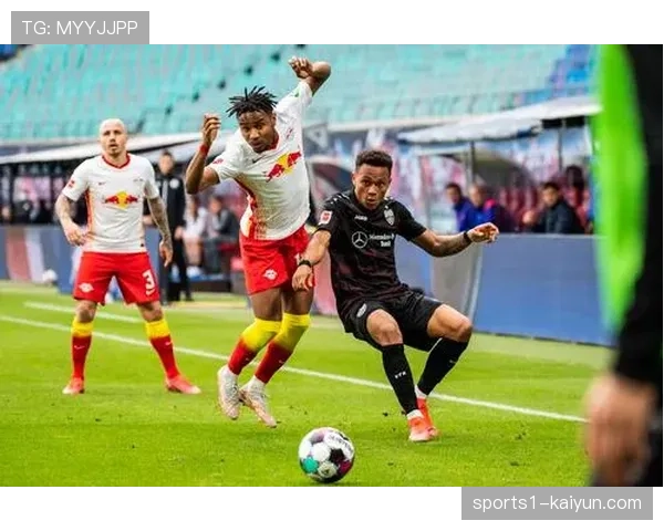 莱比锡核心奥尔莫再次伤退 俱乐部称将对其伤势谨慎评估